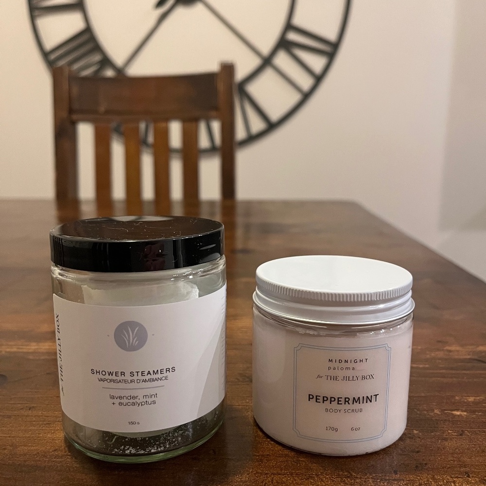 Winter Jilly Box Shower Steamers & Body Scrub